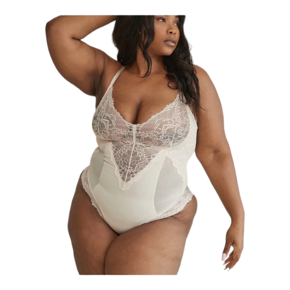 Pinsy Smoothing Lace Shapesuit-XL-1X-WHISPER PINK